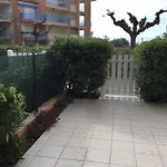 Apartment Agence Jf Immo-t2 Rdc Terrasse Parking Et Piscine A 50 M Plage-v0743
