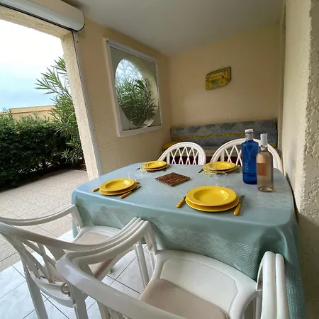 Agence Jf Immo-t2 Rdc Terrasse Parking Et Piscine A 50 M Plage-v0743 Vias