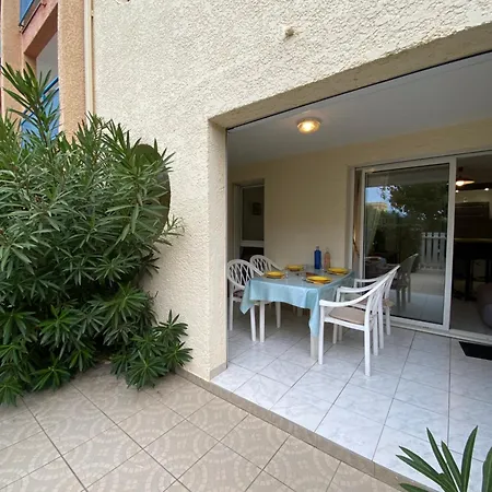 Lejlighed Agence Jf Immo-t2 Rdc Terrasse Parking Et Piscine A 50 M Plage-v0743 Vias